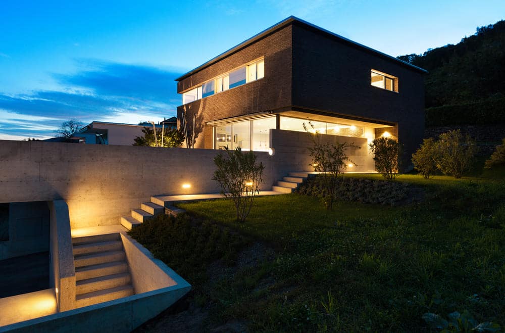 outdoor lighting showcasing outdoor living trends